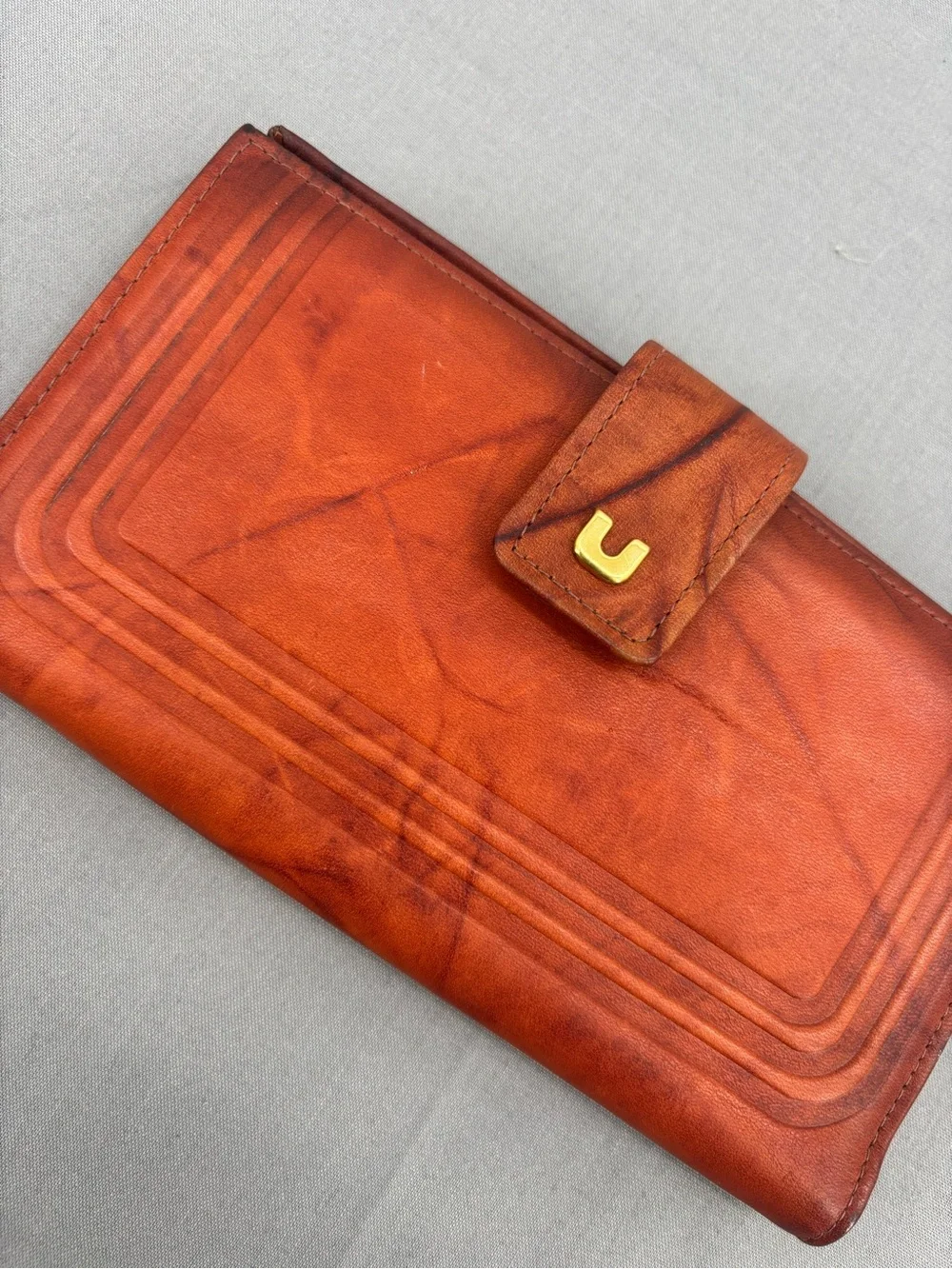 Vintage Baronet Leather Wallet Clutch in Distressed Cognac Brown